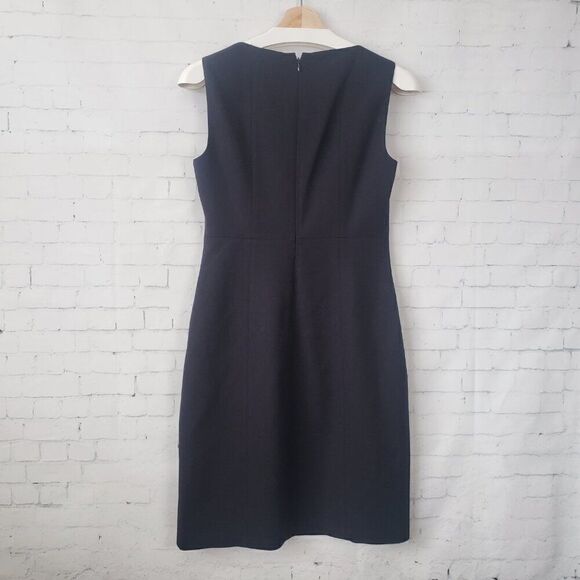 Tahari Sheath Dress Size 4 Solid Black LBD V-Neck Lined Sleeveless Back Zip - Picture 6 of 8